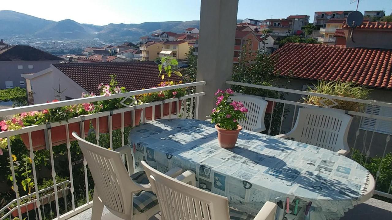 Apartment Tina Трогир Экстерьер фото
